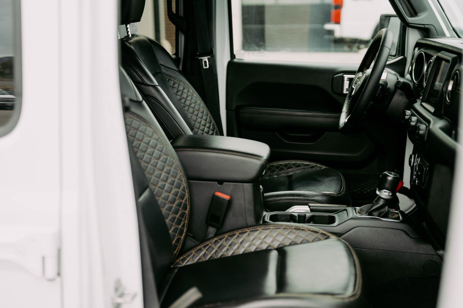 Used 2021 Jeep Gladiator Overland image 13