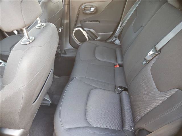 Used 2017 Jeep Renegade Latitude FWD image 23