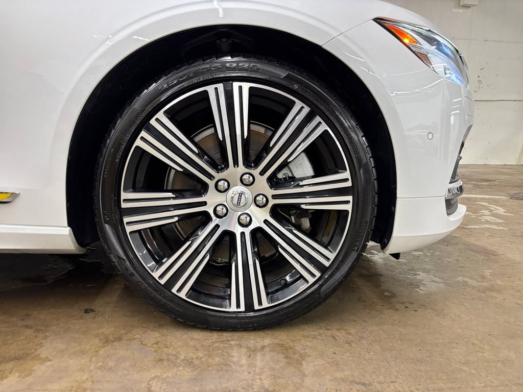 Certified 2025 Volvo S90 B6 Ultra AWD/4WD image 38