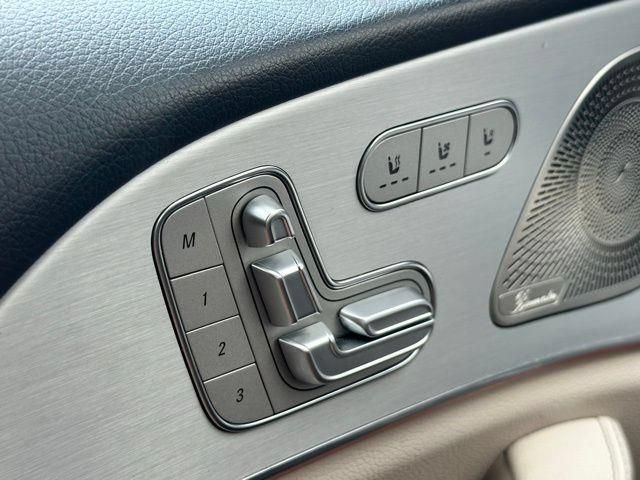 Used 2025 Mercedes-Benz GLS 450 4MATIC image 22