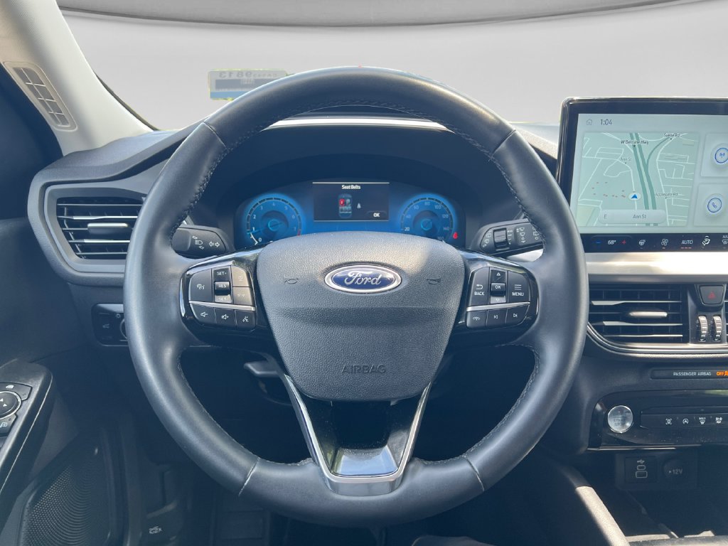 Used 2025 Ford Escape Platinum AWD/4WD image 29