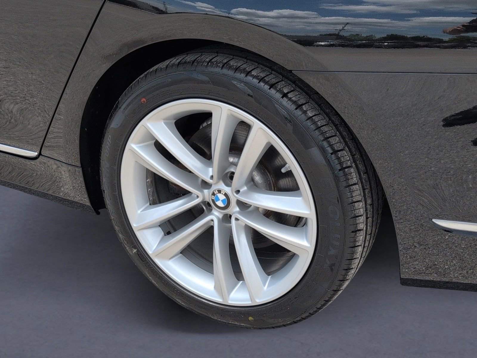Used 2018 BMW 750i xDrive AWD/4WD image 15