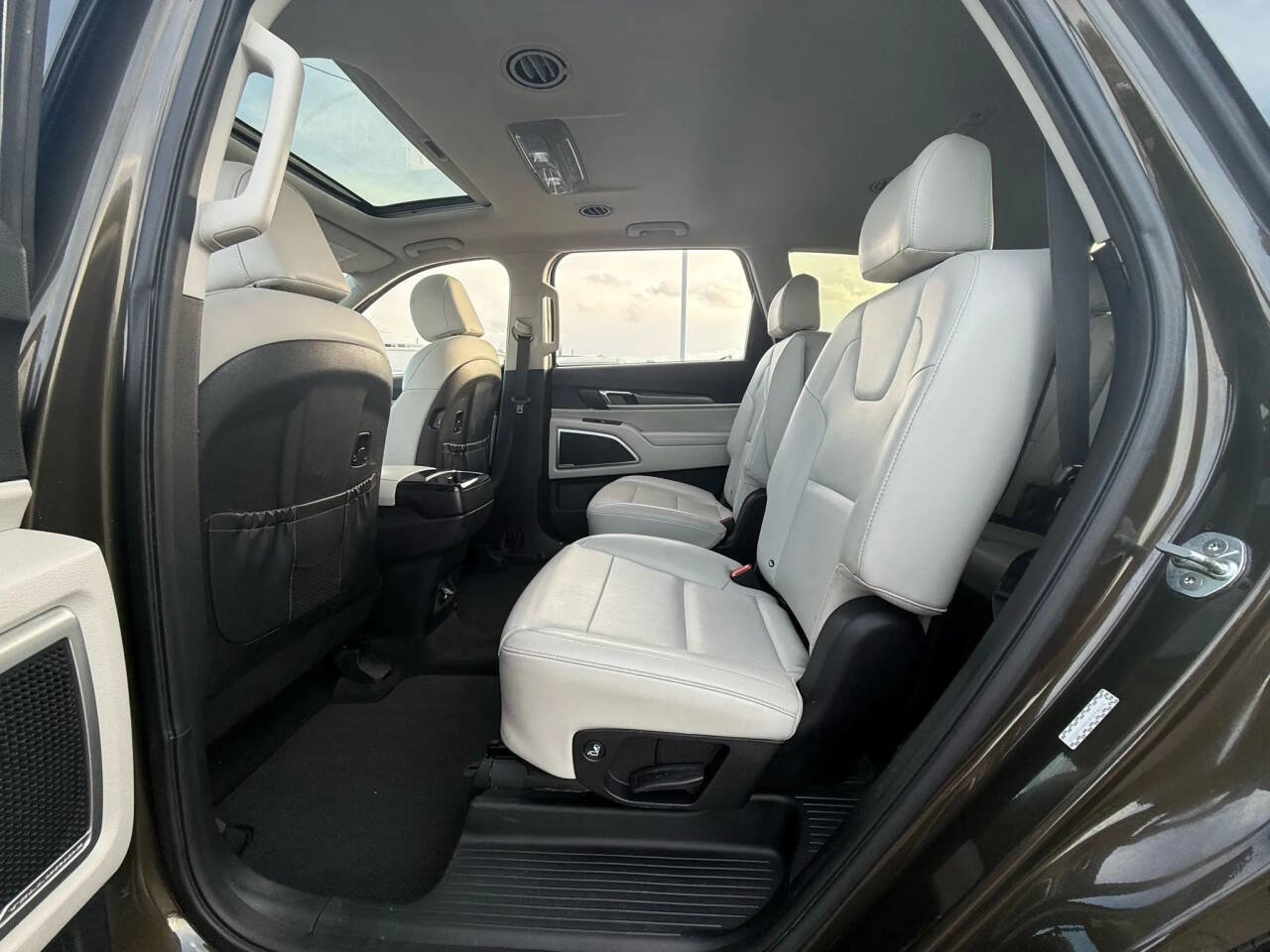 Used 2021 Kia Telluride S AWD/4WD image 9