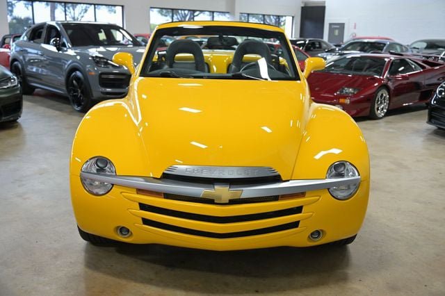 Used 2005 Chevrolet SSR w/ Preferred Equipment Group RWD image 41