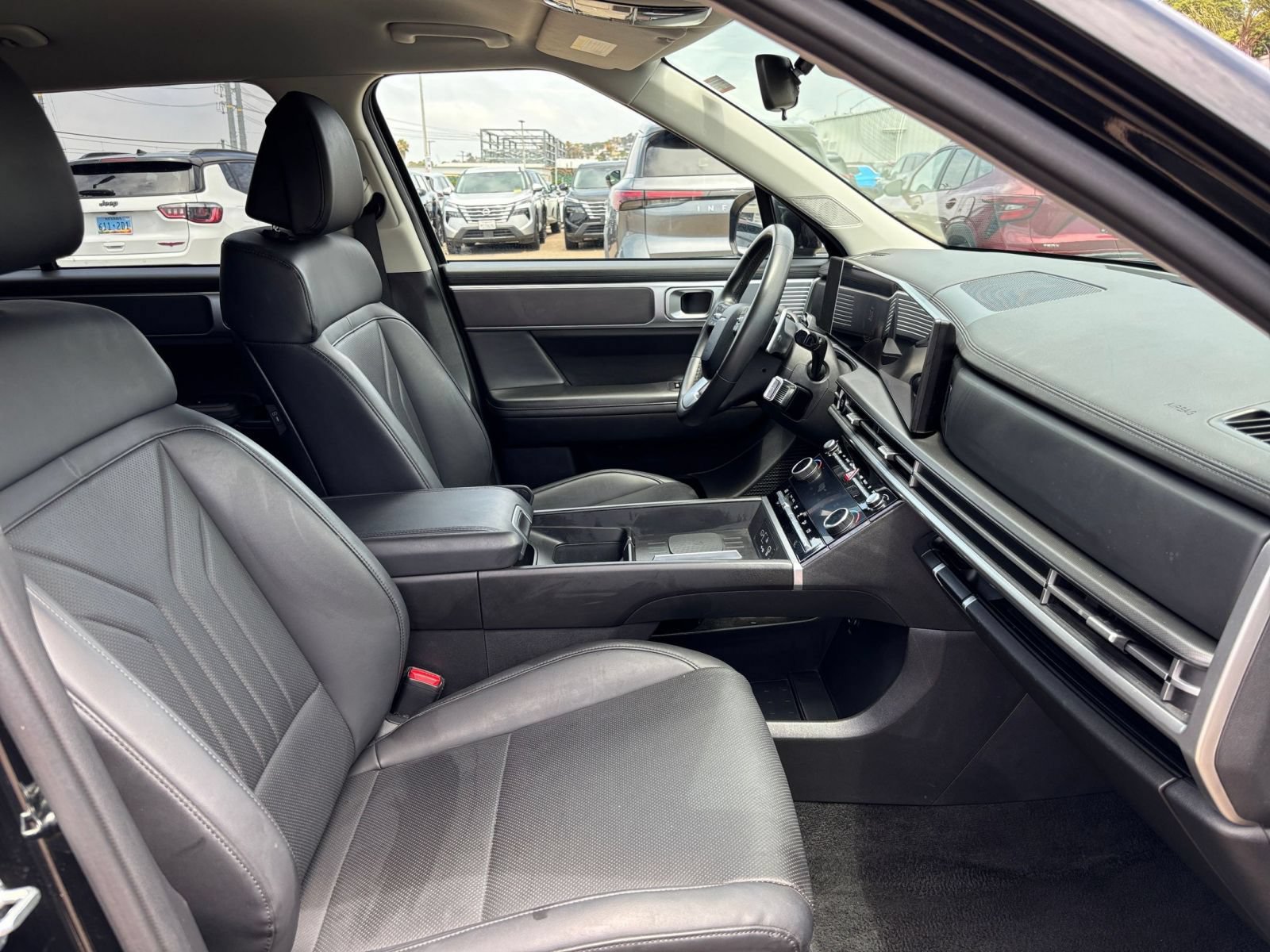Used 2025 Hyundai Santa Fe SEL AWD/4WD image 38