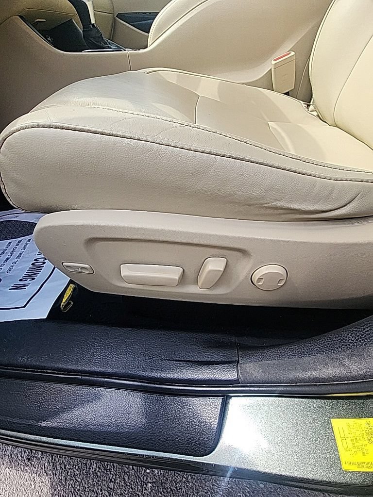Used 2018 Toyota Highlander XLE AWD/4WD image 18