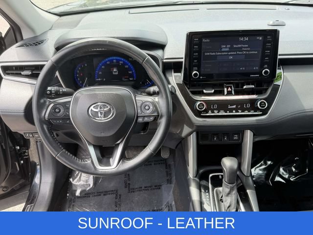 Used 2022 Toyota Corolla Cross XLE w/ Convenience Package AWD/4WD image 2