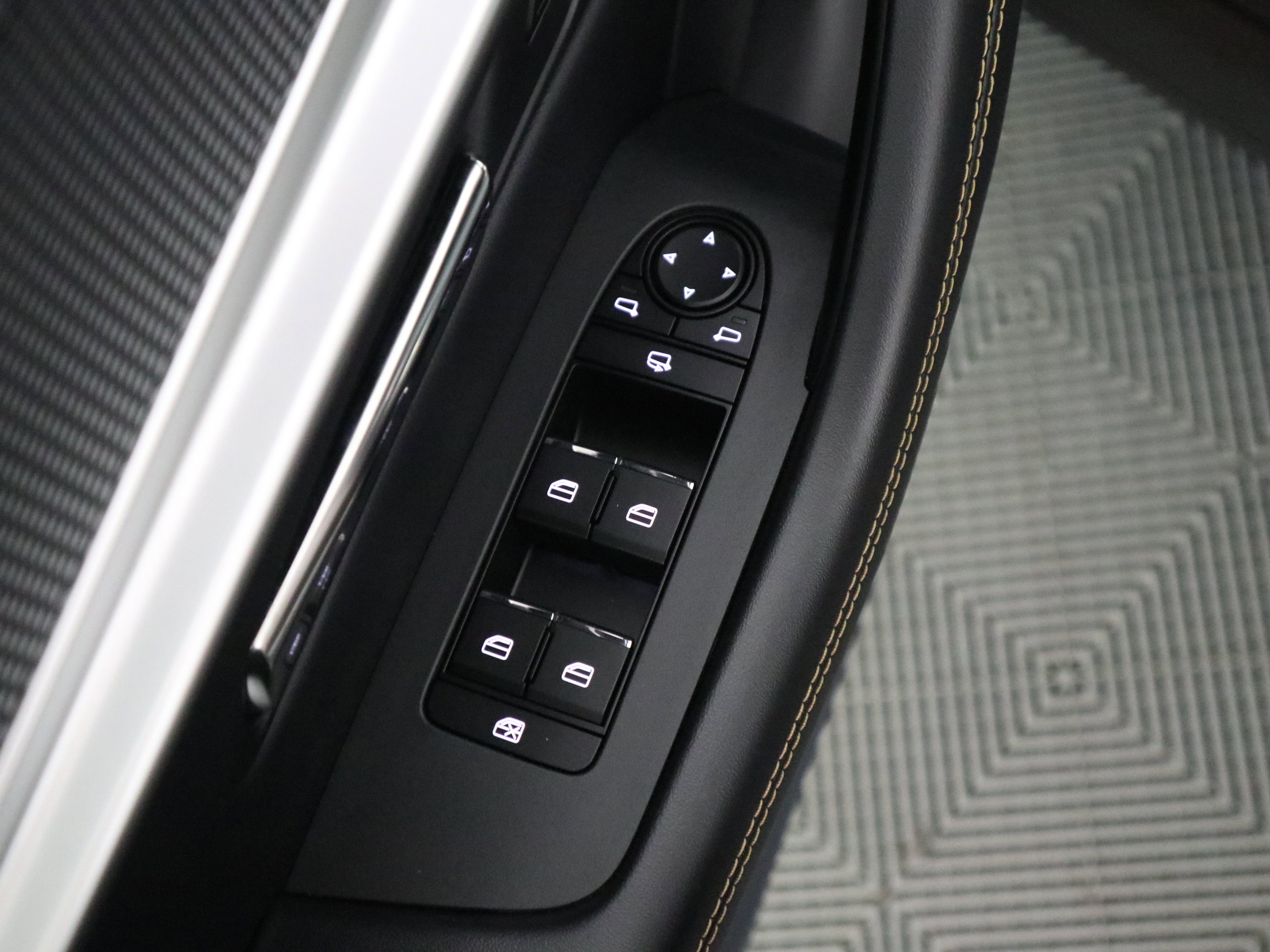 New 2026 MAZDA CX-90 Plug-In Hybrid w/ Premium Plus image 36