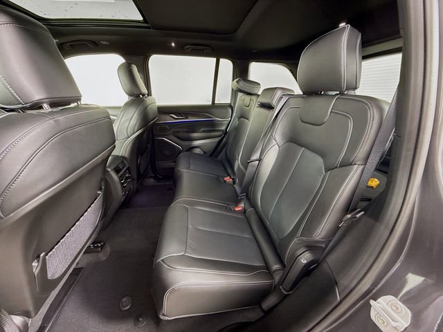 New 2025 Jeep Grand Cherokee Overland image 25