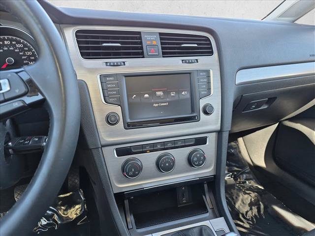 Used 2016 Volkswagen Golf S FWD image 13