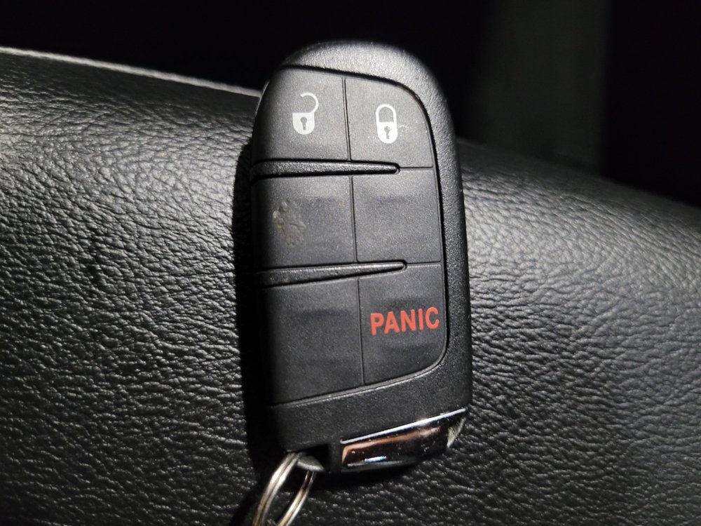 Used 2019 Jeep Compass Latitude image 32
