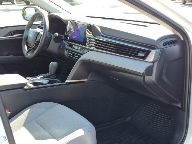 Used 2025 Toyota Camry LE FWD image 20