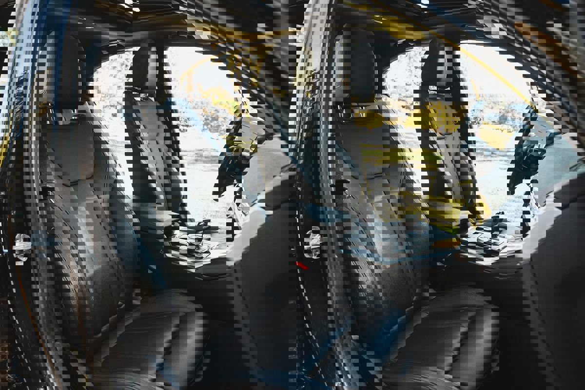 Used 2019 BMW 330i Sedan w/ Convenience Package image 21