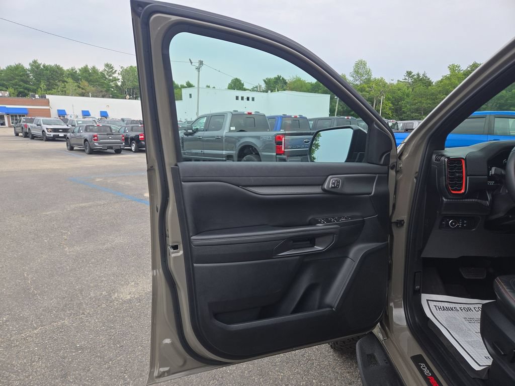 Certified 2025 Ford Ranger Raptor AWD/4WD image 5