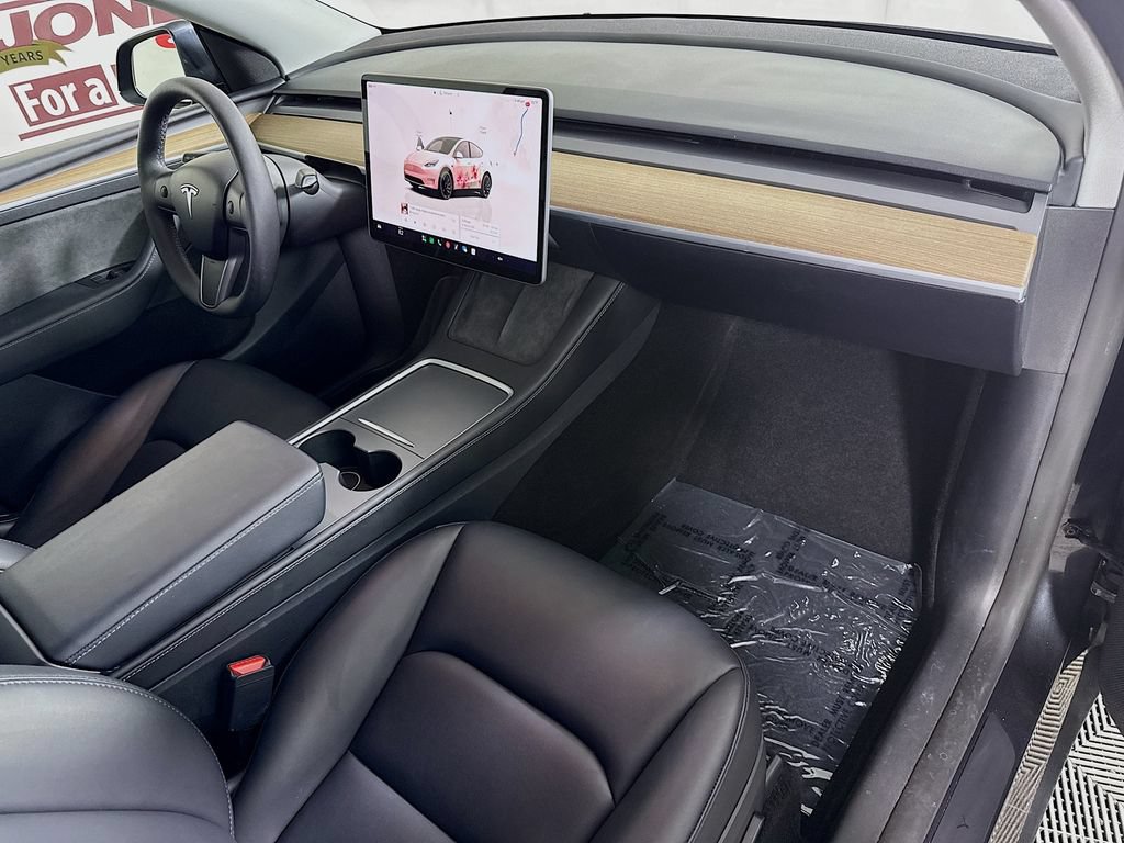 Used 2024 Tesla Model Y Performance AWD/4WD image 31