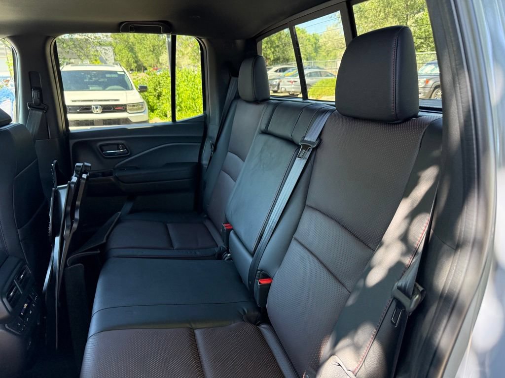 New 2026 Honda Ridgeline Black Edition image 16