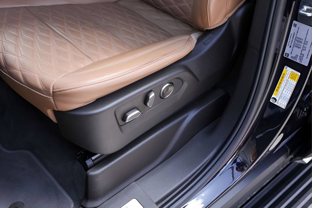 Certified 2023 Cadillac Escalade Premium Luxury w/ Performance Package RWD image 8
