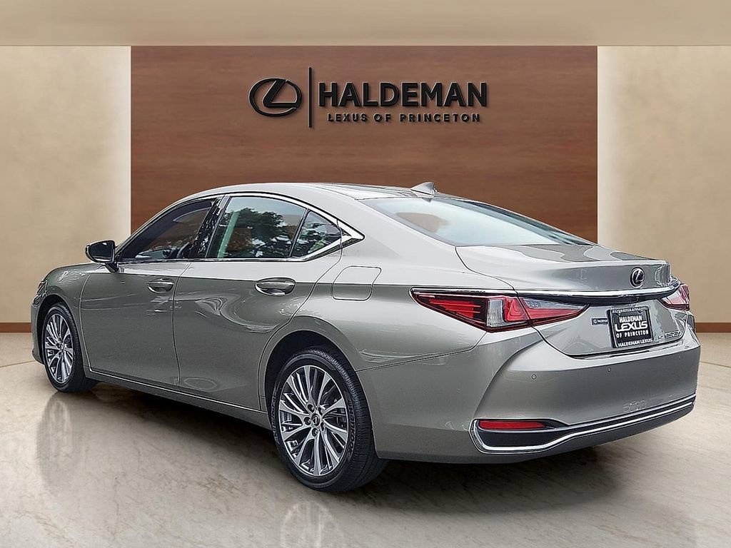 Used 2021 Lexus ES 250 w/ Premium Package AWD/4WD image 4