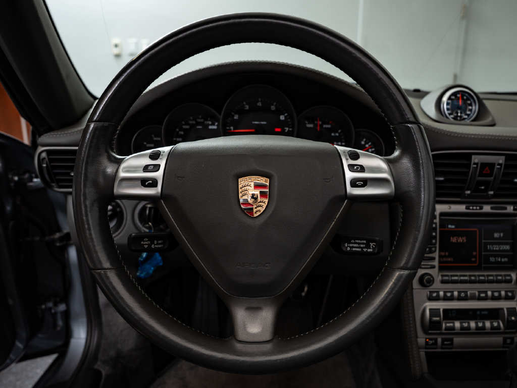 Used 2006 Porsche 911 Carrera RWD image 42