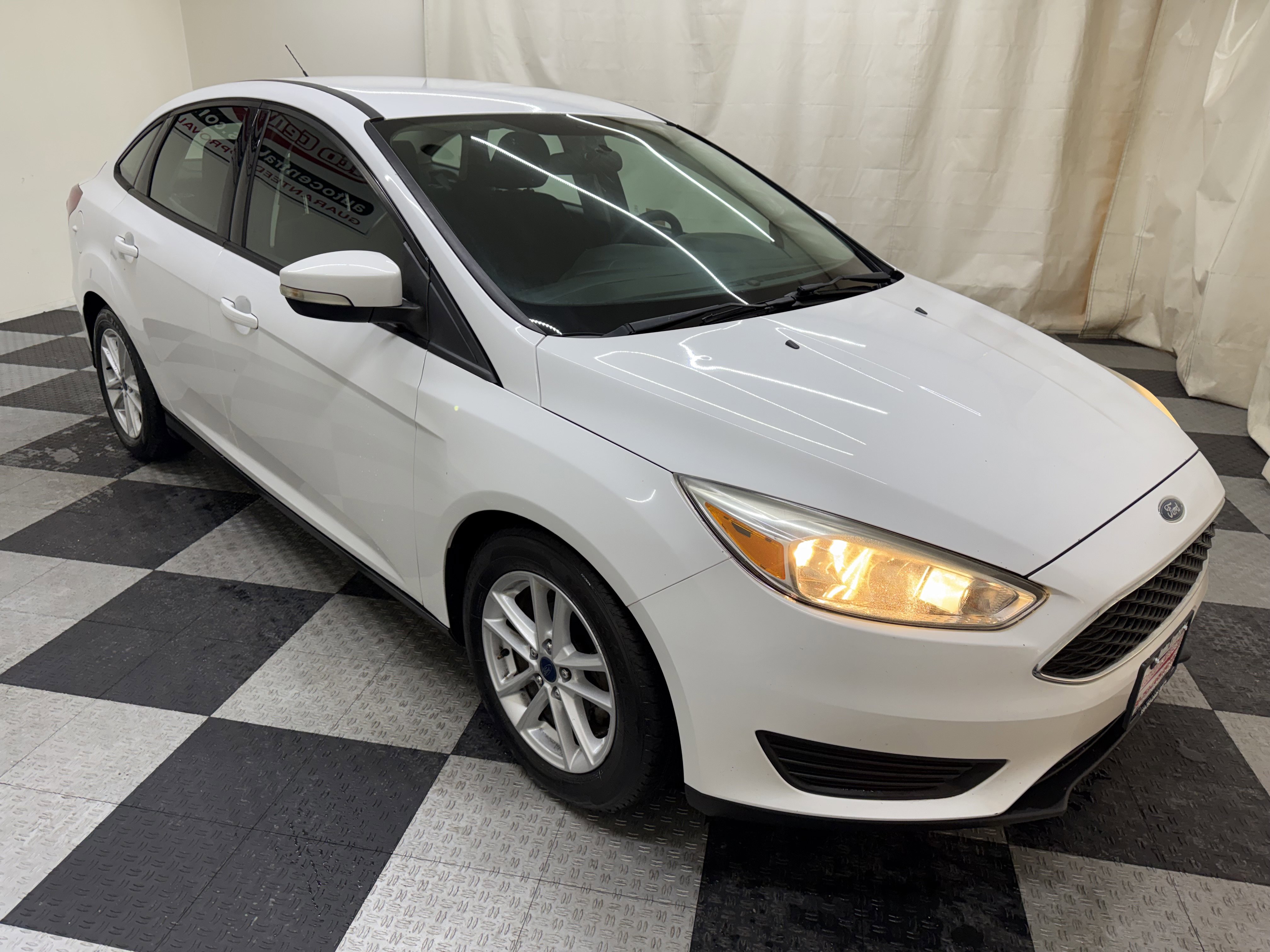 Used 2017 Ford Focus SE image 15