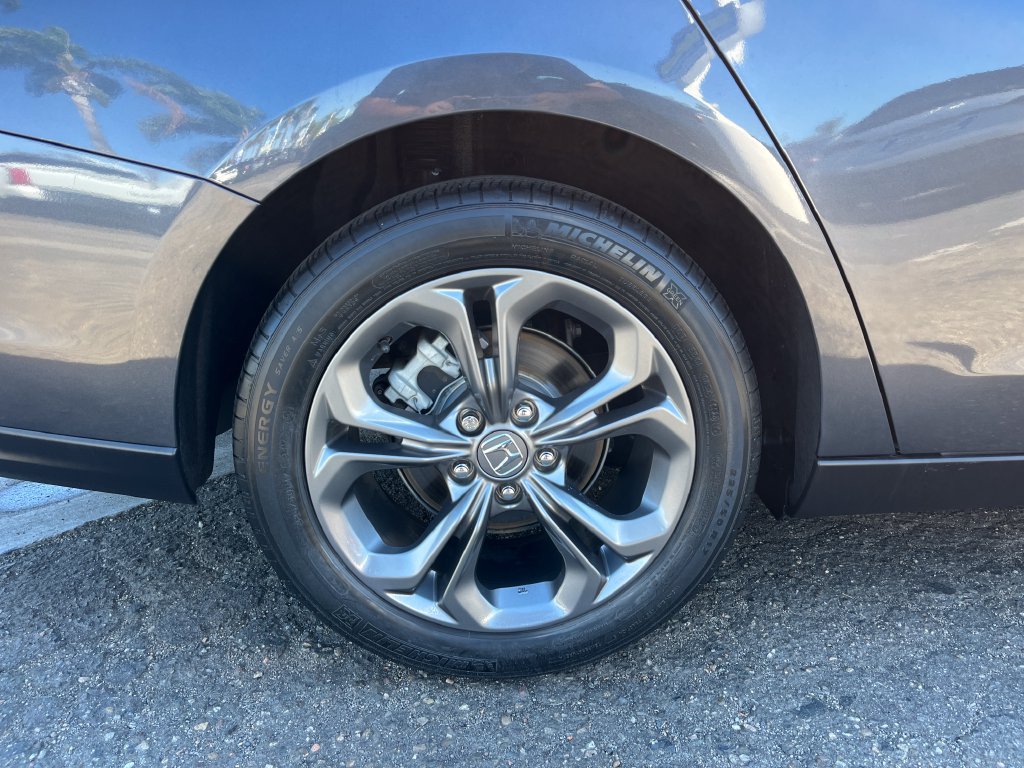 Certified 2023 Honda Accord EX image 33