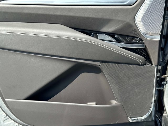Certified 2025 Cadillac Escalade ESV Sport Platinum AWD/4WD image 11