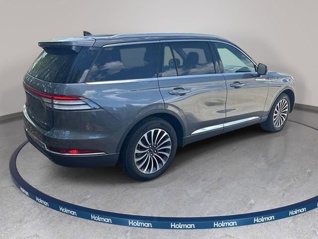 Used 2023 Lincoln Aviator AWD w/ Premium Package image 3