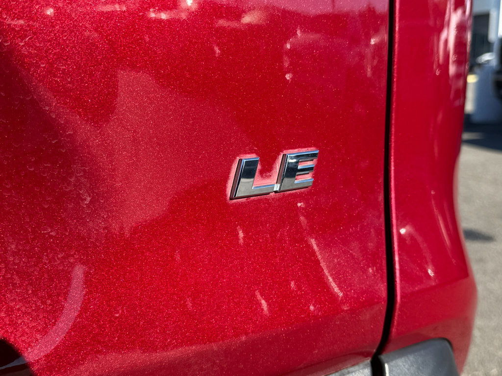 Used 2023 Toyota RAV4 LE image 9