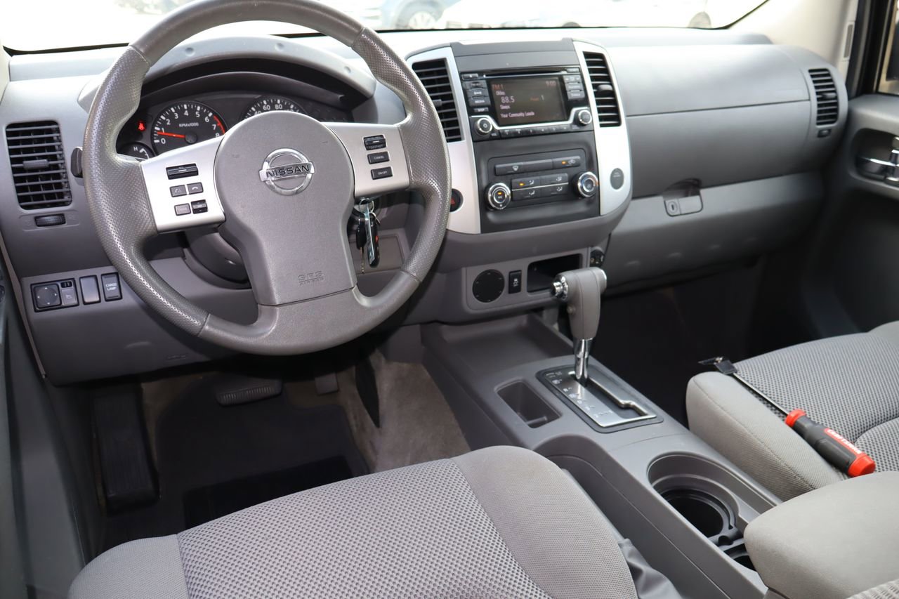 Used 2017 Nissan Frontier SV RWD image 4