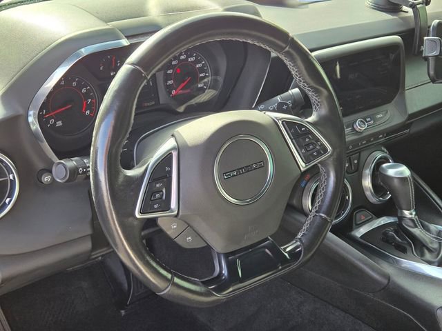 Used 2021 Chevrolet Camaro LT w/ Technology Package RWD image 16