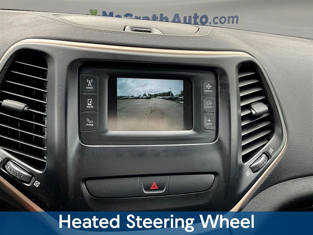 Used 2018 Jeep Cherokee Latitude w/ Cold Weather Group AWD/4WD image 17