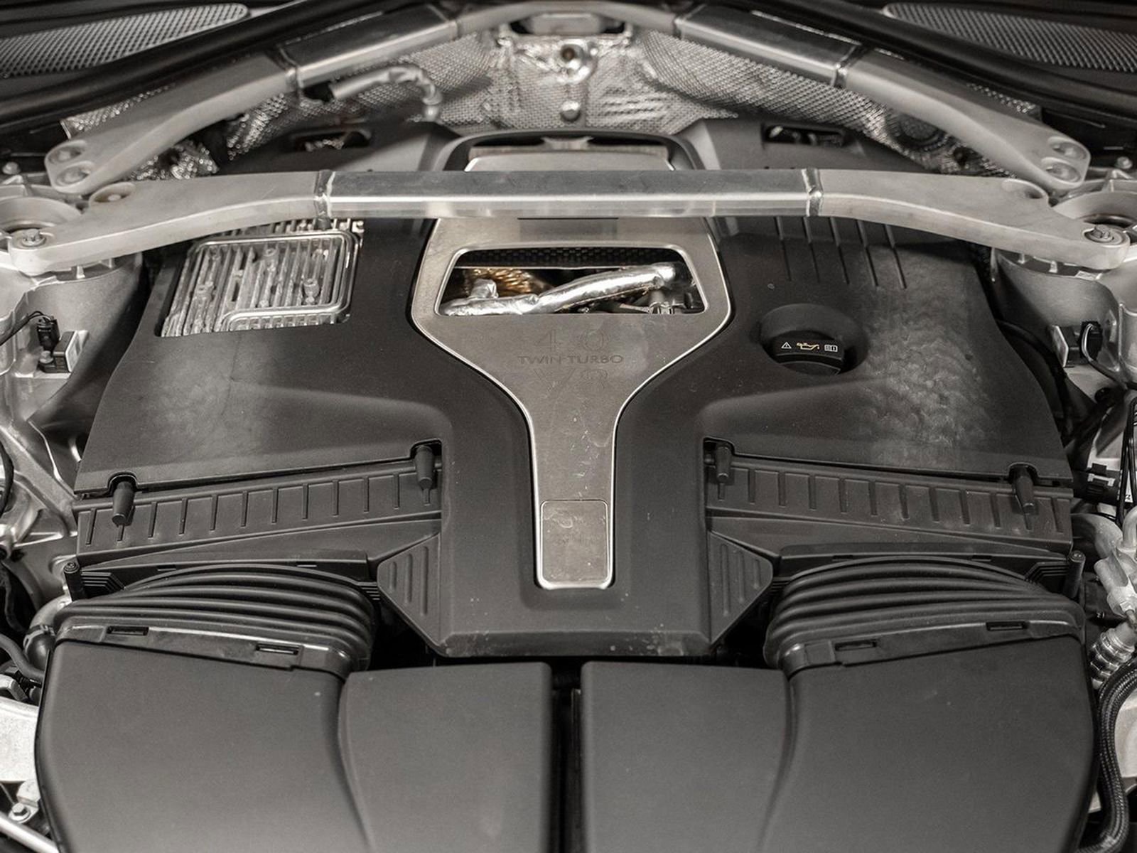 Used 2021 Aston Martin DBX image 60