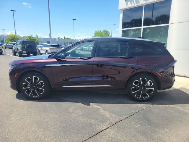 Certified 2024 Lincoln Nautilus Reserve w/ Equipment Group 202A AWD/4WD image 4