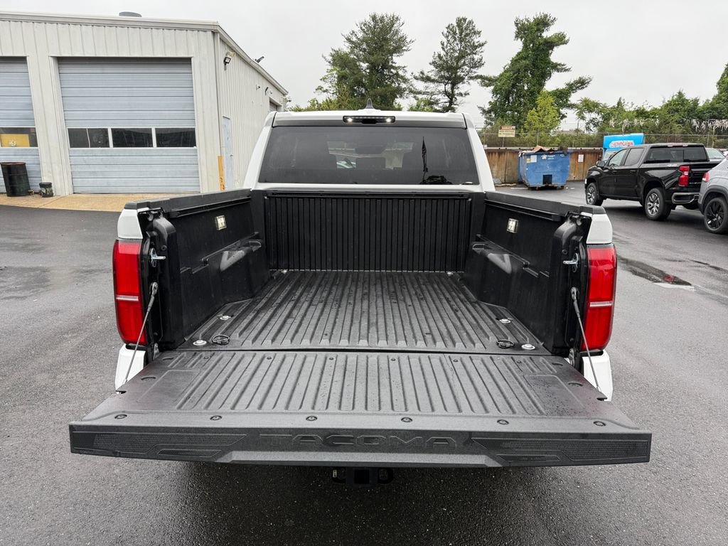 Used 2025 Toyota Tacoma TRD Sport AWD/4WD image 21