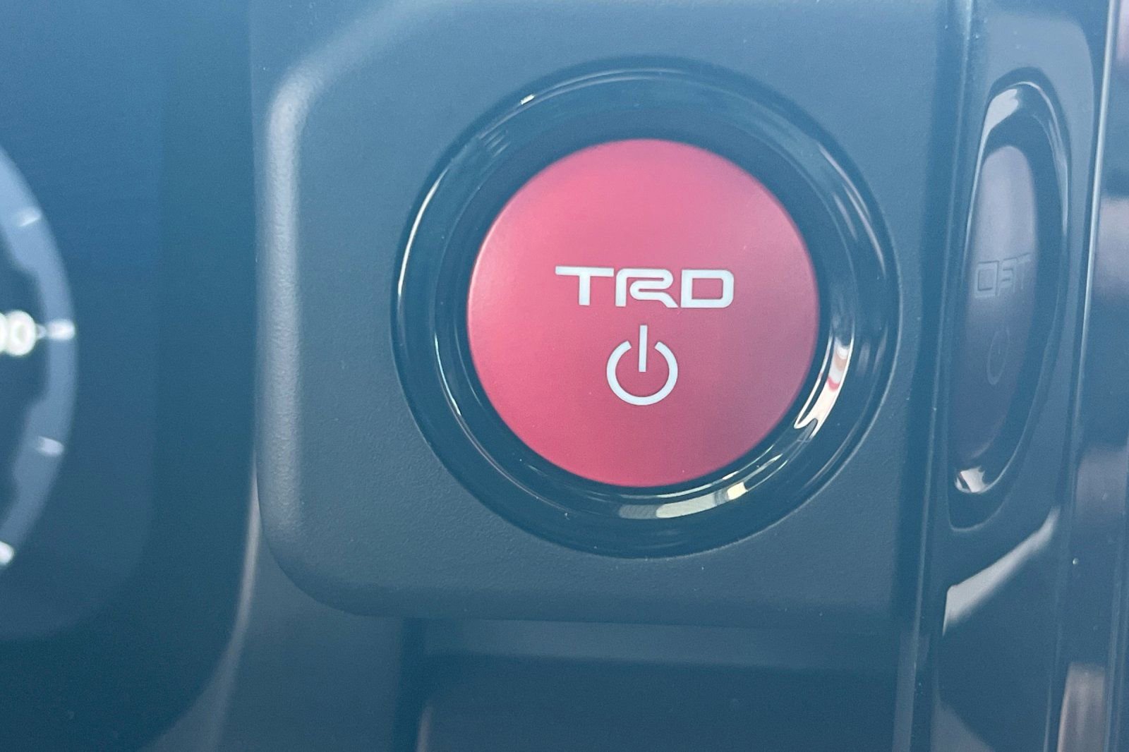 Certified 2025 Toyota Tacoma TRD Sport image 18