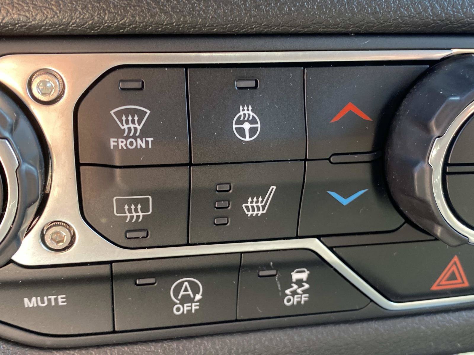 Used 2024 Jeep Wrangler Unlimited Sport AWD/4WD image 29