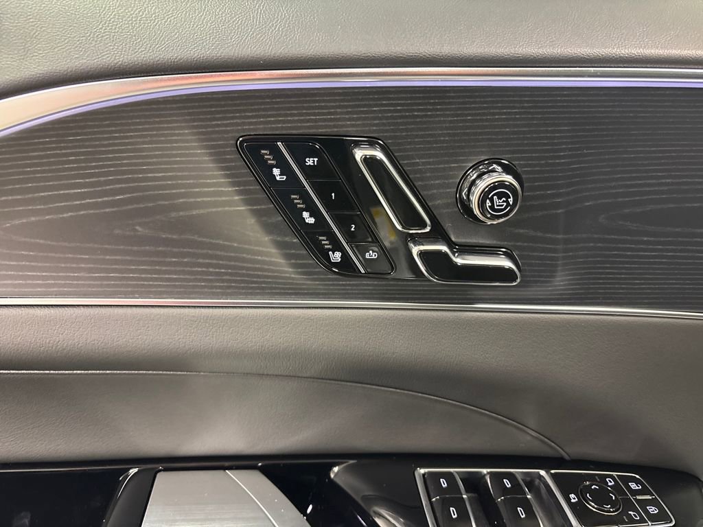 New 2026 Cadillac Lyriq V image 25