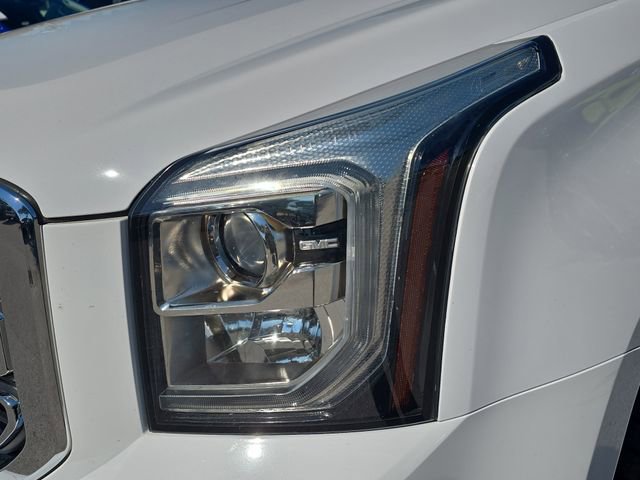 Used 2020 GMC Yukon SLE w/ SLE Value Package image 10
