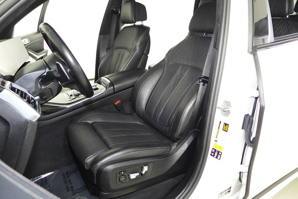 Used 2024 BMW X7 M60i w/ Executive Package AWD/4WD image 23