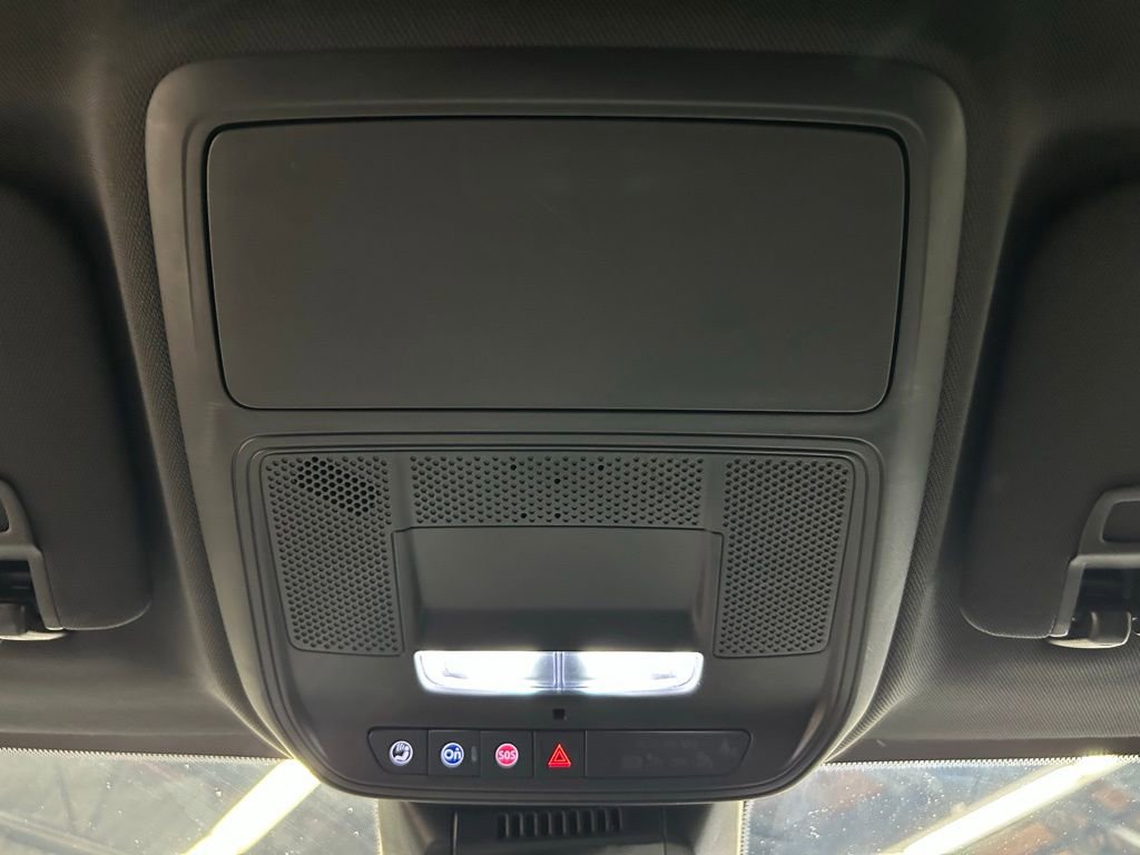 Used 2025 Chevrolet Equinox LT AWD/4WD image 31