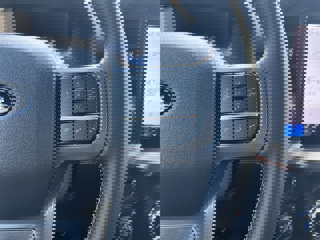 New 2025 Ford F150 Lariat w/ Equipment Group 501A Mid image 15