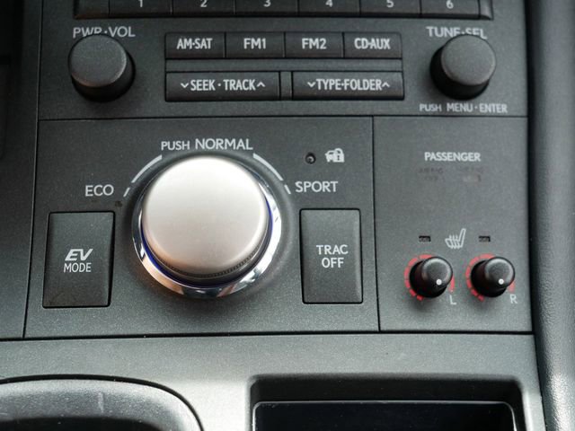 Used 2017 Lexus CT 200h w/ Seat Comfort Package FWD image 30