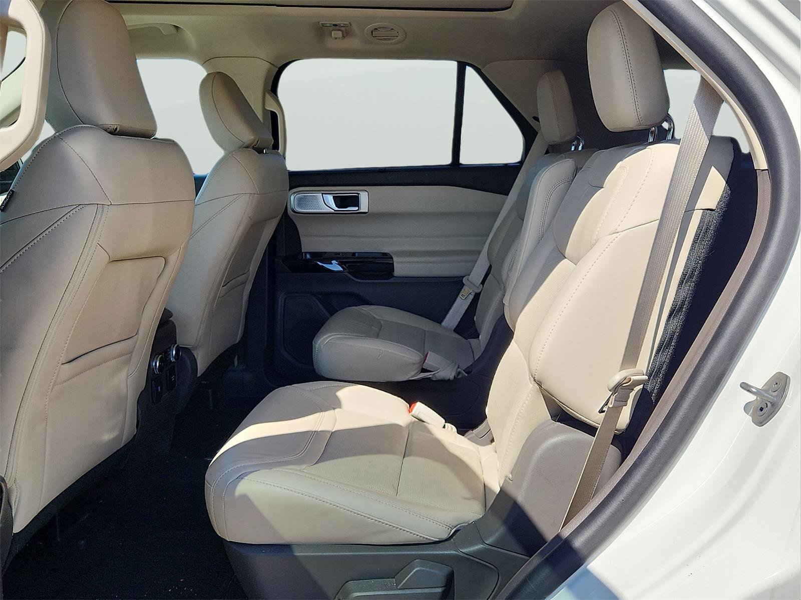 Certified 2023 Ford Explorer Platinum w/ Technology Package image 8