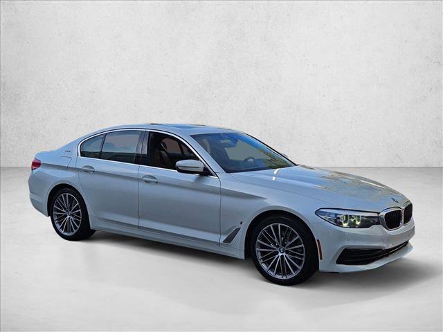 Used 2019 BMW 530e w/ Convenience Package image 3