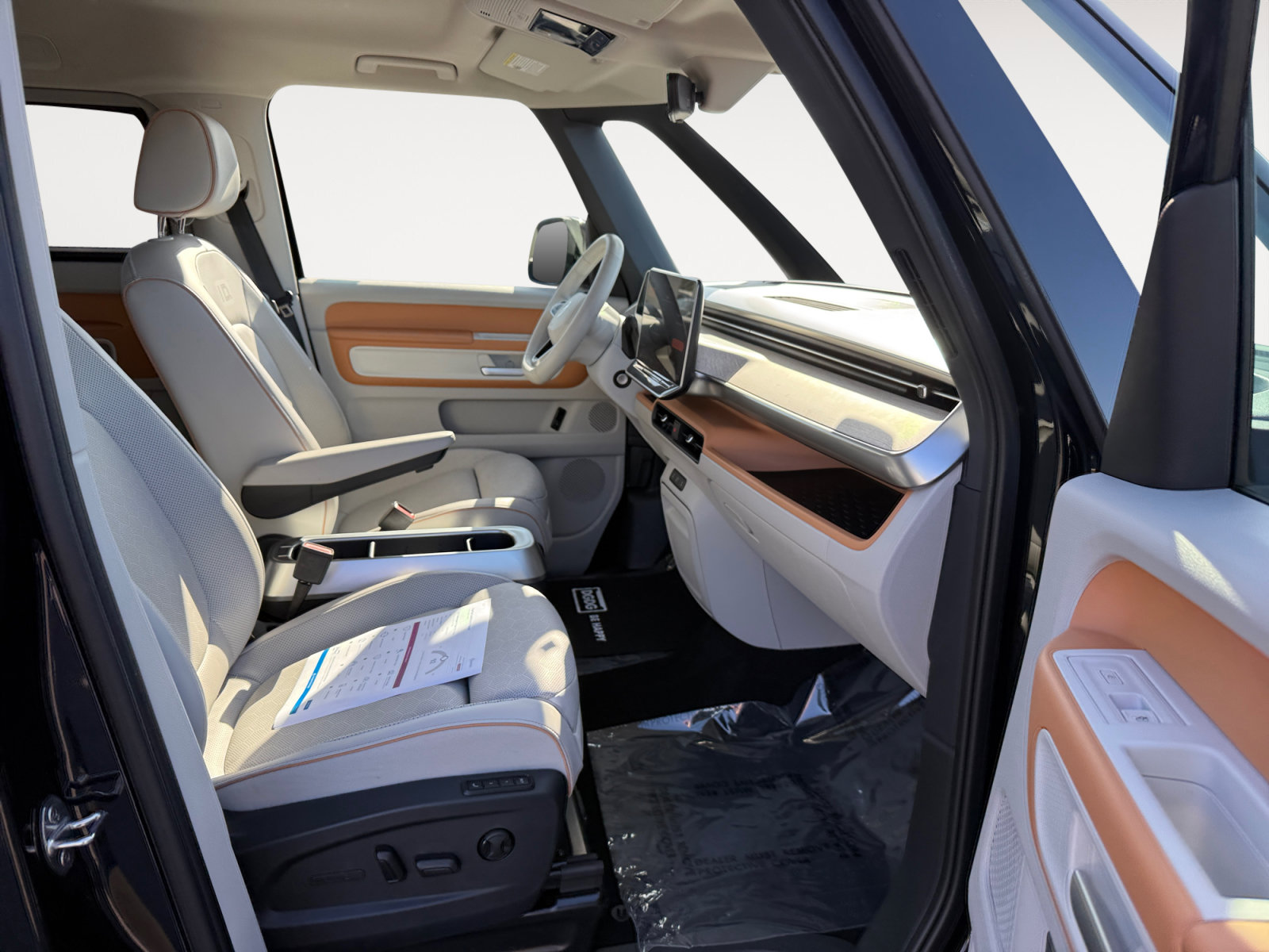 Certified 2025 Volkswagen ID. Buzz Pro S Plus RWD image 19