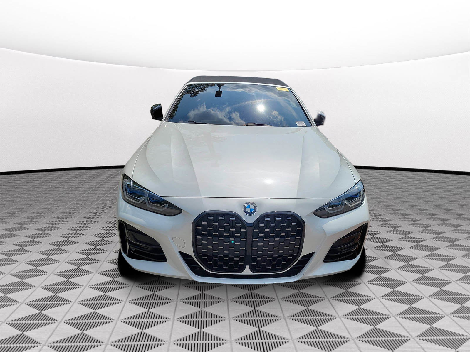 Used 2021 BMW 430i Convertible w/ Executive Package RWD image 2