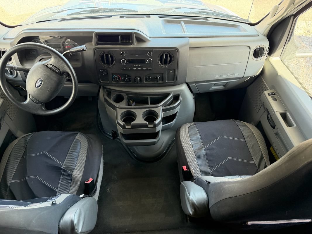 Used 2015 Ford E-350 and Econoline 350 Super Duty RWD image 17