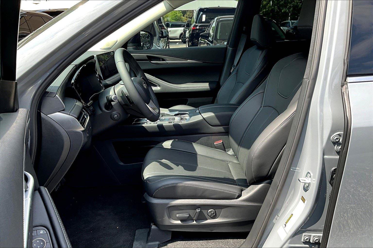 New 2026 INFINITI QX60 Luxe image 13