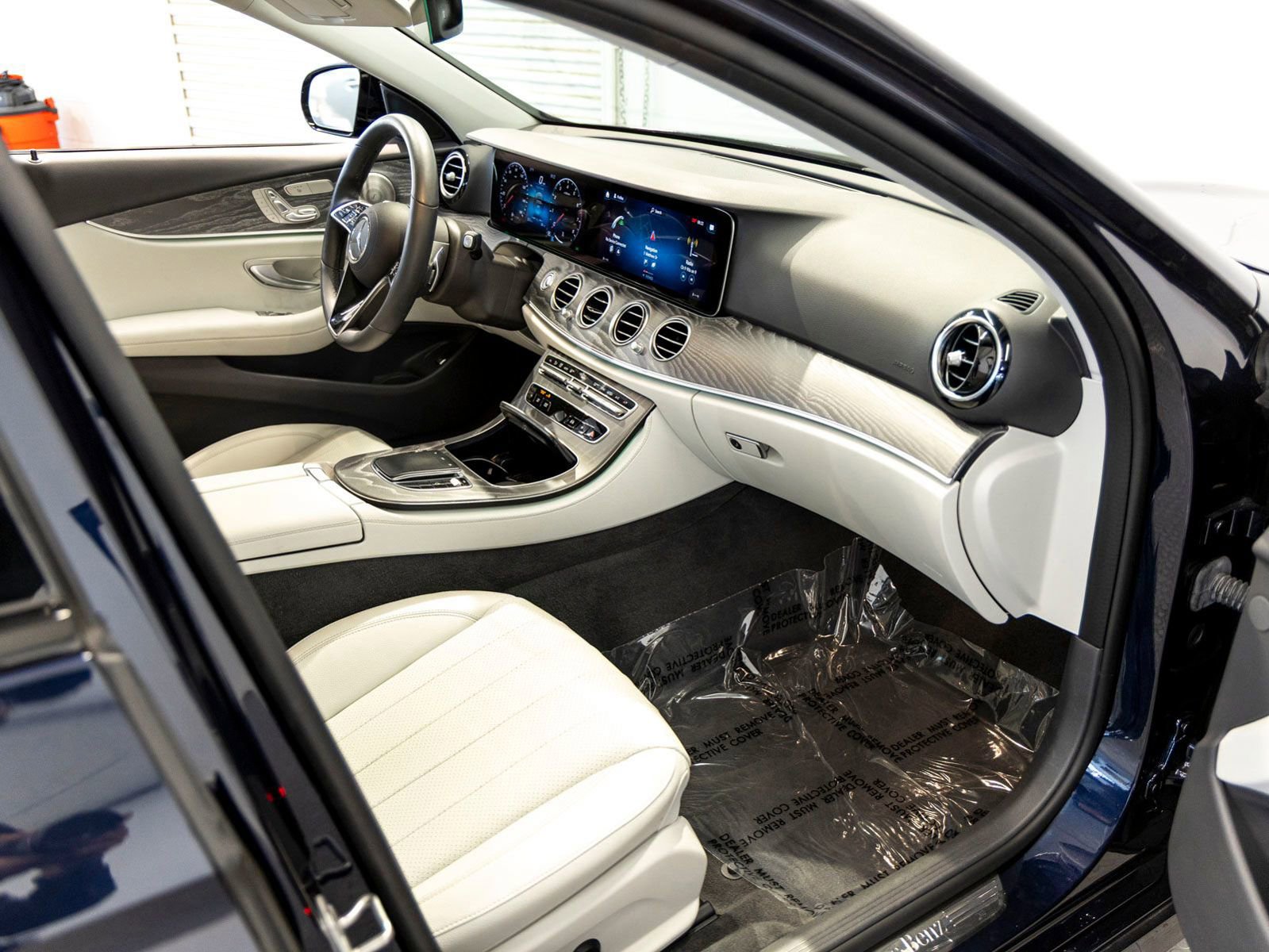 Used 2023 Mercedes-Benz E 350 Sedan image 29