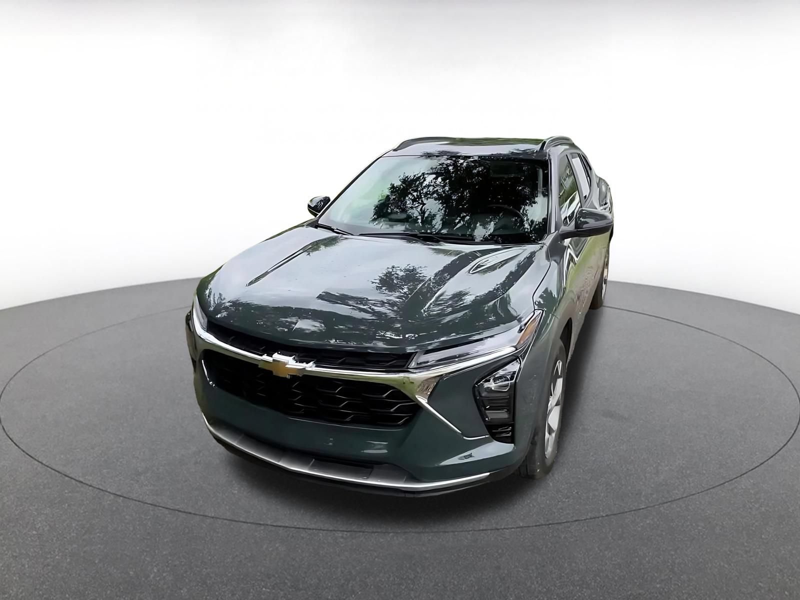 Used 2025 Chevrolet Trax LT w/ LT Convenience Package FWD image 6